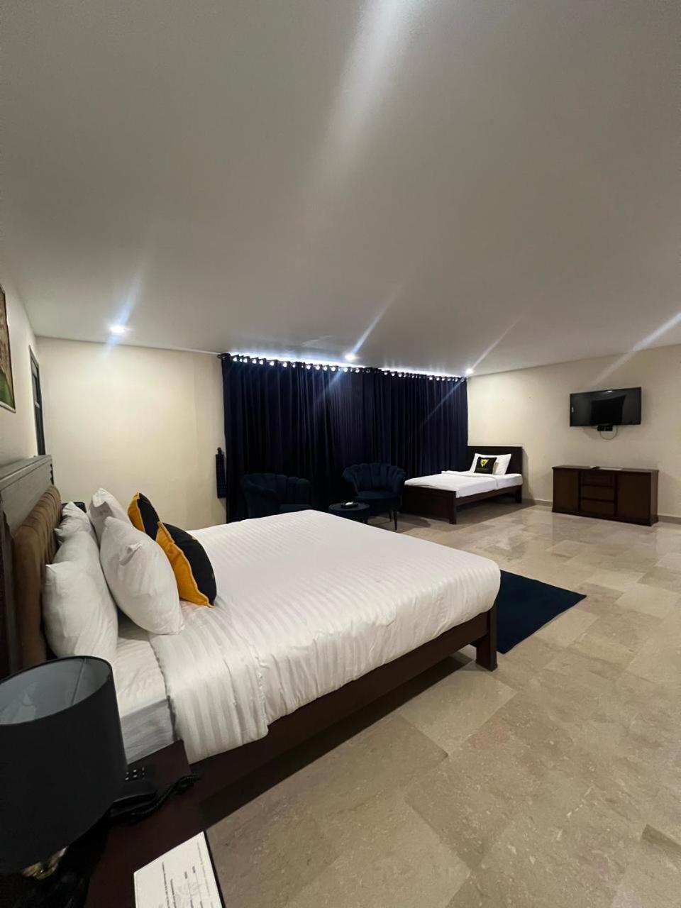 Buland Heights Hotell Murree Eksteriør bilde